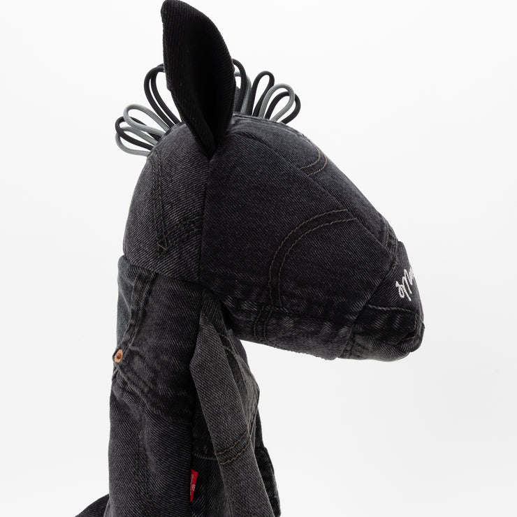 black pockets