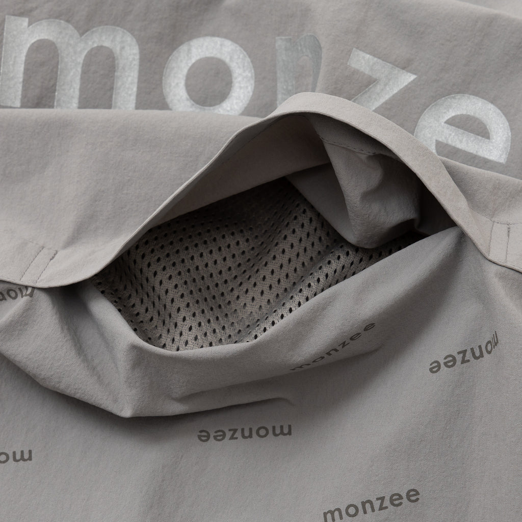 monzee monzeeロゴスニード グレー